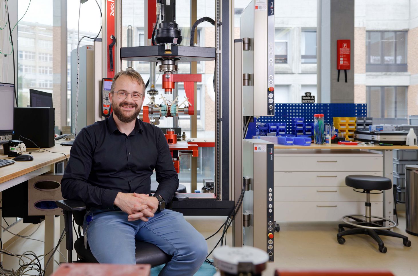 Dank des MedTech Entrepreneur Fellowship kann Tobias Götschi seine Entwicklung vorantreiben – mit dem Ziel, Wirbelsäulenversteifungen noch sicherer zu machen.