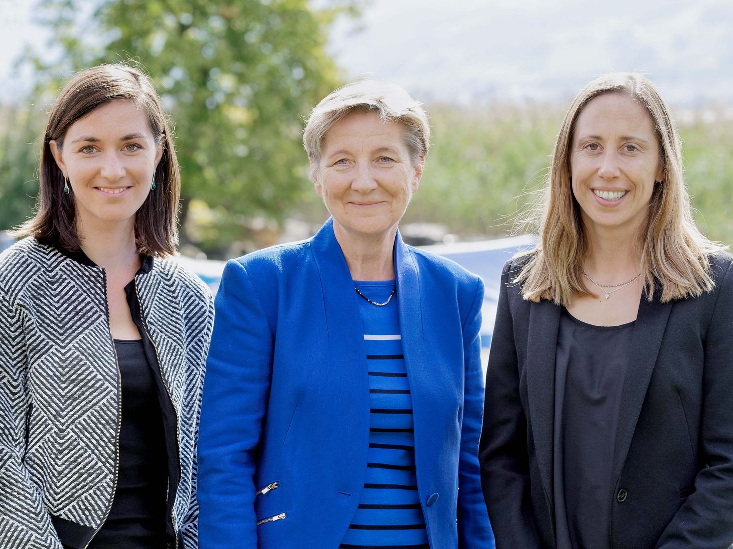 Portrait of Edith Schnapper (career development in technology for western Switzerland), Astrid Hügli (project manager of Swiss TecLadies) and Silvia Kraus (marketing manager of career development).