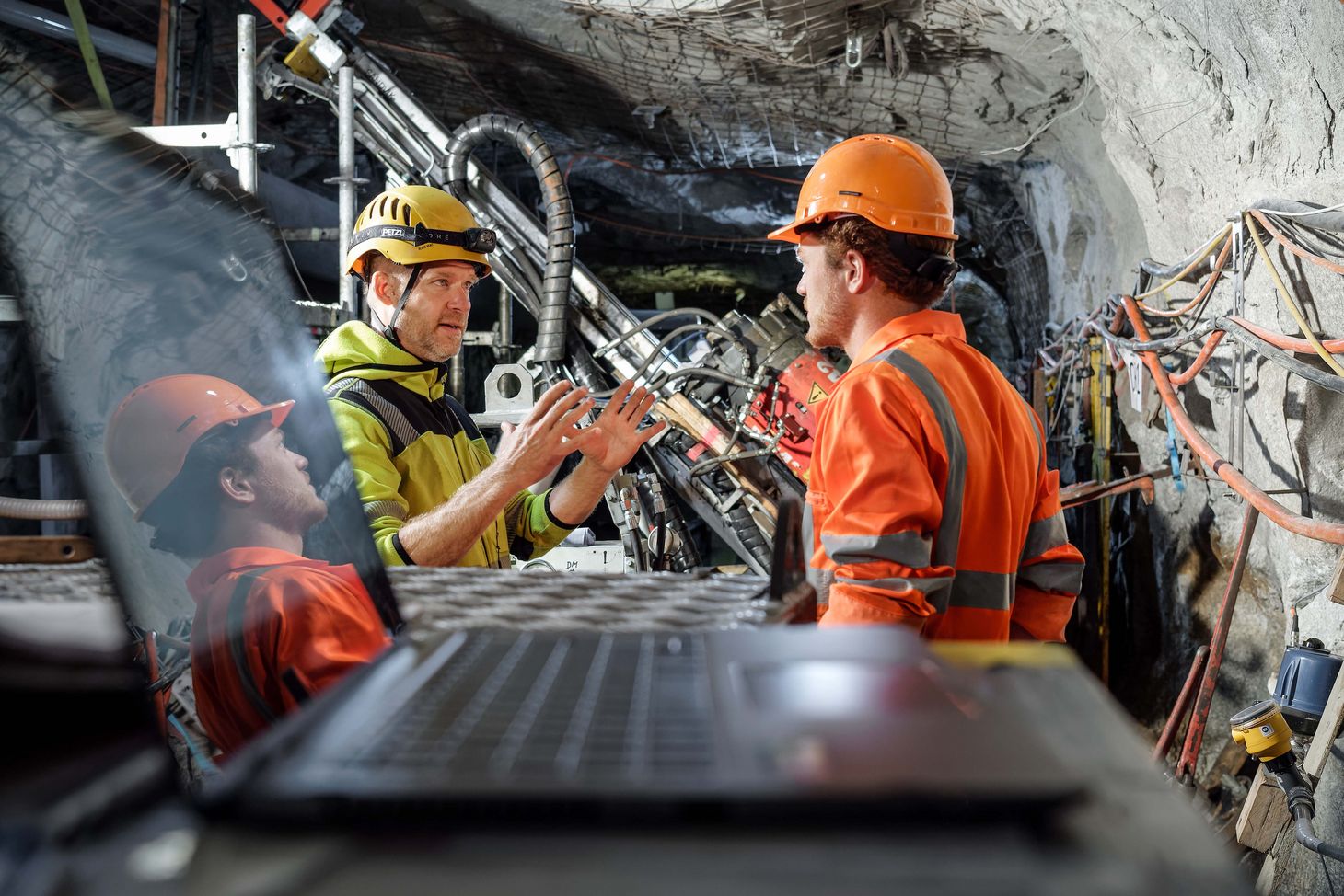 Das Bedretto-Untergrundlabor wurde mit erstklassigen Geräten ausgerüstet – finanziert von der Werner Siemens-Stiftung. Das Bedretto-Untergrundlabor wurde mit erstklassigen Geräten ausgerüstet – finanziert von der Werner Siemens-Stiftung.