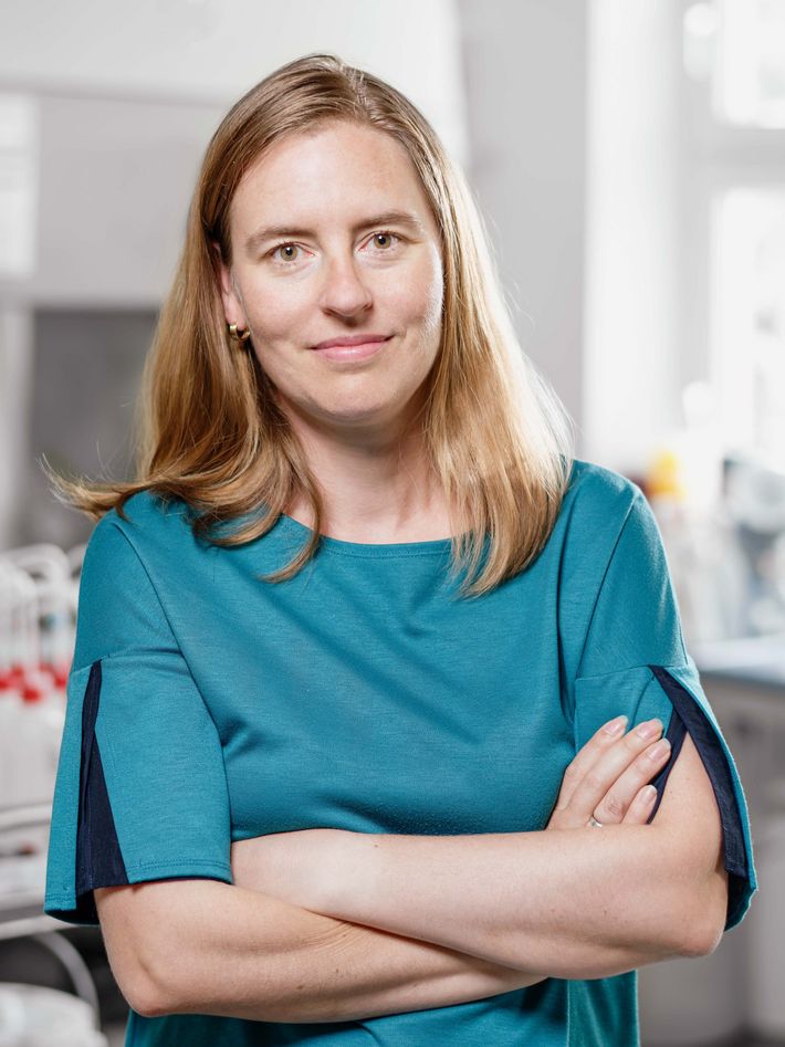 Portrait of Christina Warinner, archaeologist specialised in the microbiome of early humans.