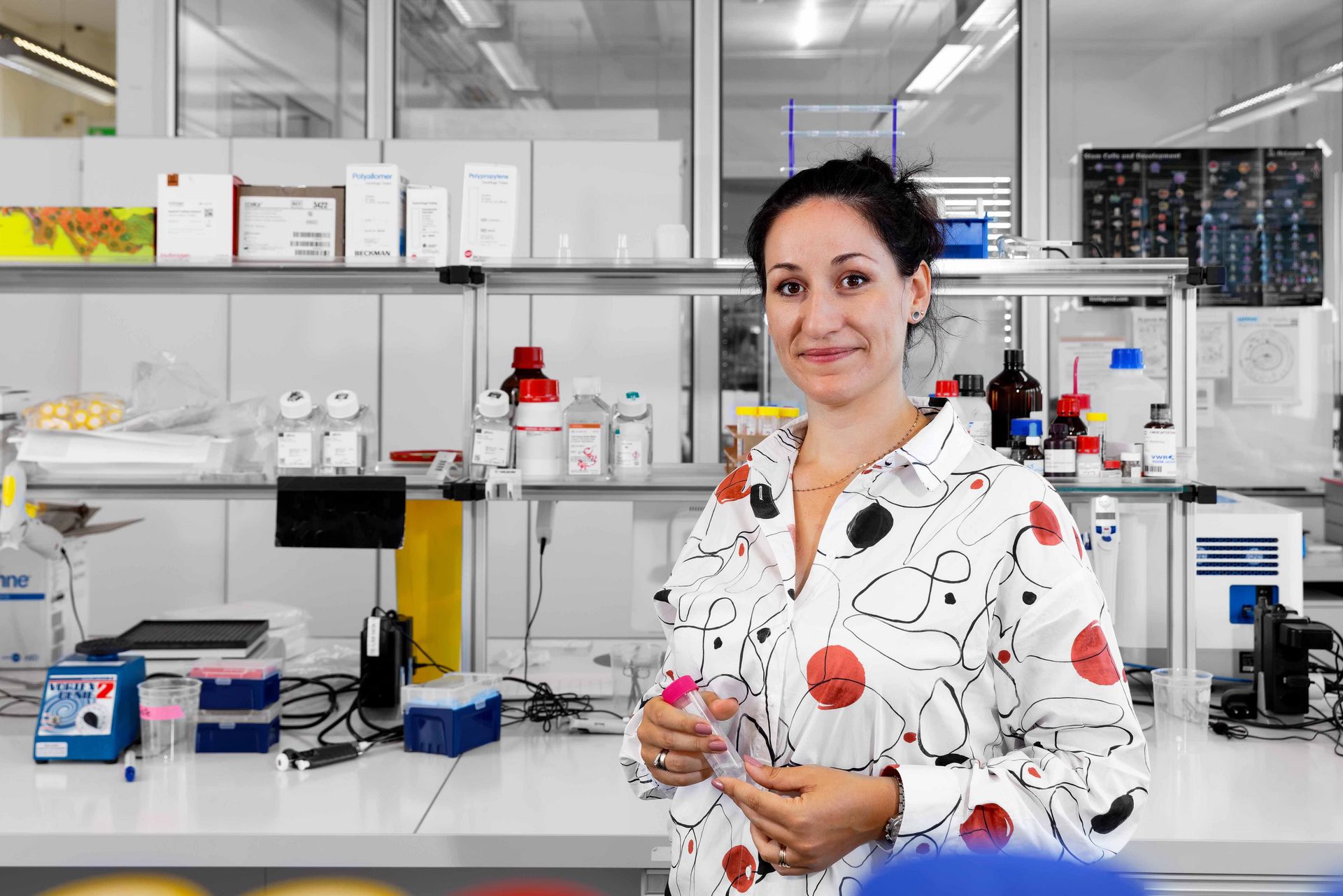 Deana Mohr, biologist and MedTechEntrepreneur Fellow at the University of Zurich, says the Werner Siemens Foundation programme has prepared her well for her new role as CEO of MUVON Therapeutics. Deana Mohr, biologist and MedTechEntrepreneur Fellow at the University of Zurich.