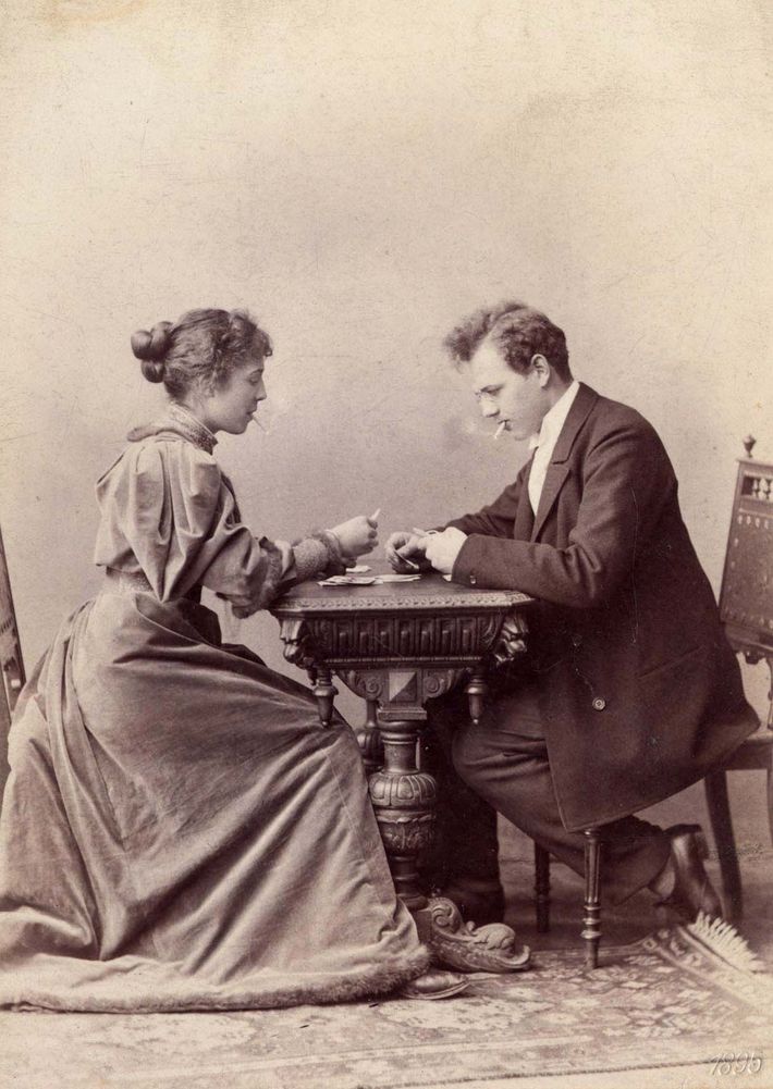 Photo of Hertha with her brother Carl Friedrich during their student days in Munich (1895).