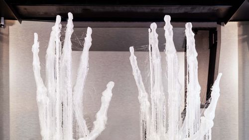 Bild einer Skulptur im 3D Print Lab am Universitätsspital Basel.