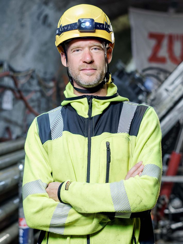 Portrait of Marian Hertrich, geophysicist at ETH Zurich.